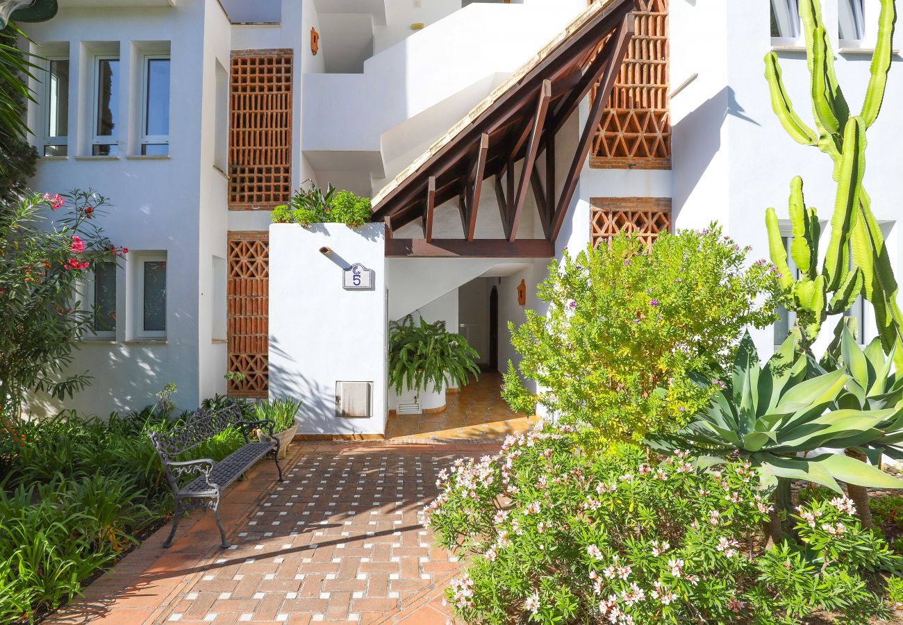 Apartment in Marbella - Los Monteros Palm Beach - sea & pool views