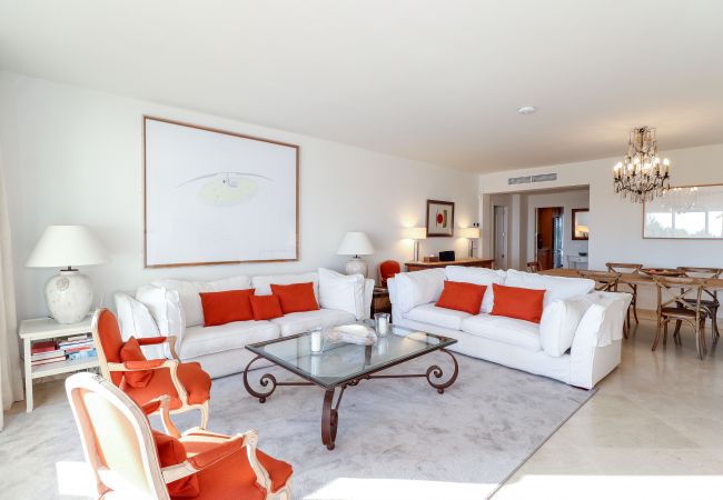 Apartment in Marbella - Frontline beach apartment -Los Monteros Palm Beach Apartment in Marbella - Frontline beach apartment -Los Monteros Palm Beach