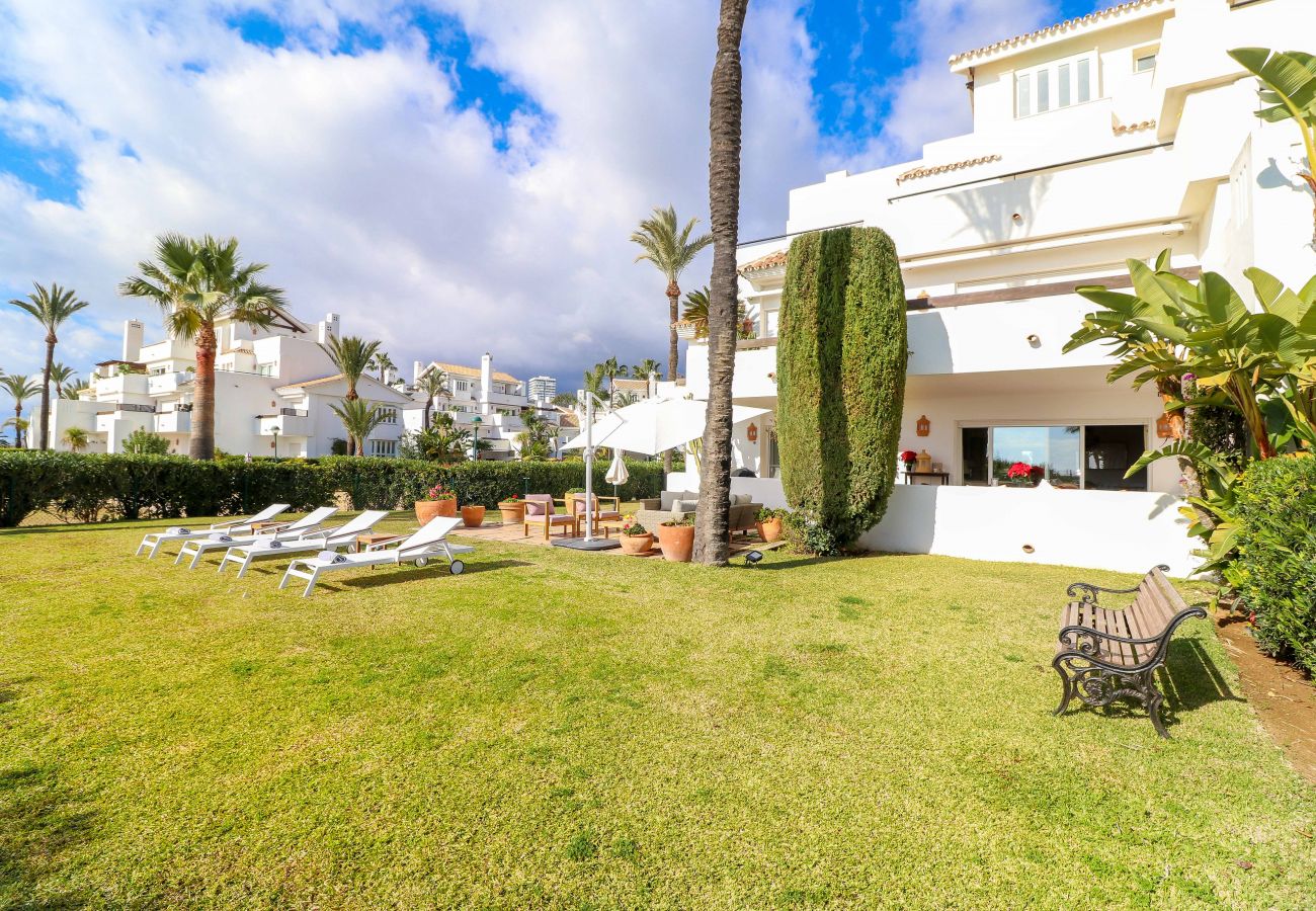 Apartment in Marbella - Frontline beach apartment -Los Monteros Palm Beach