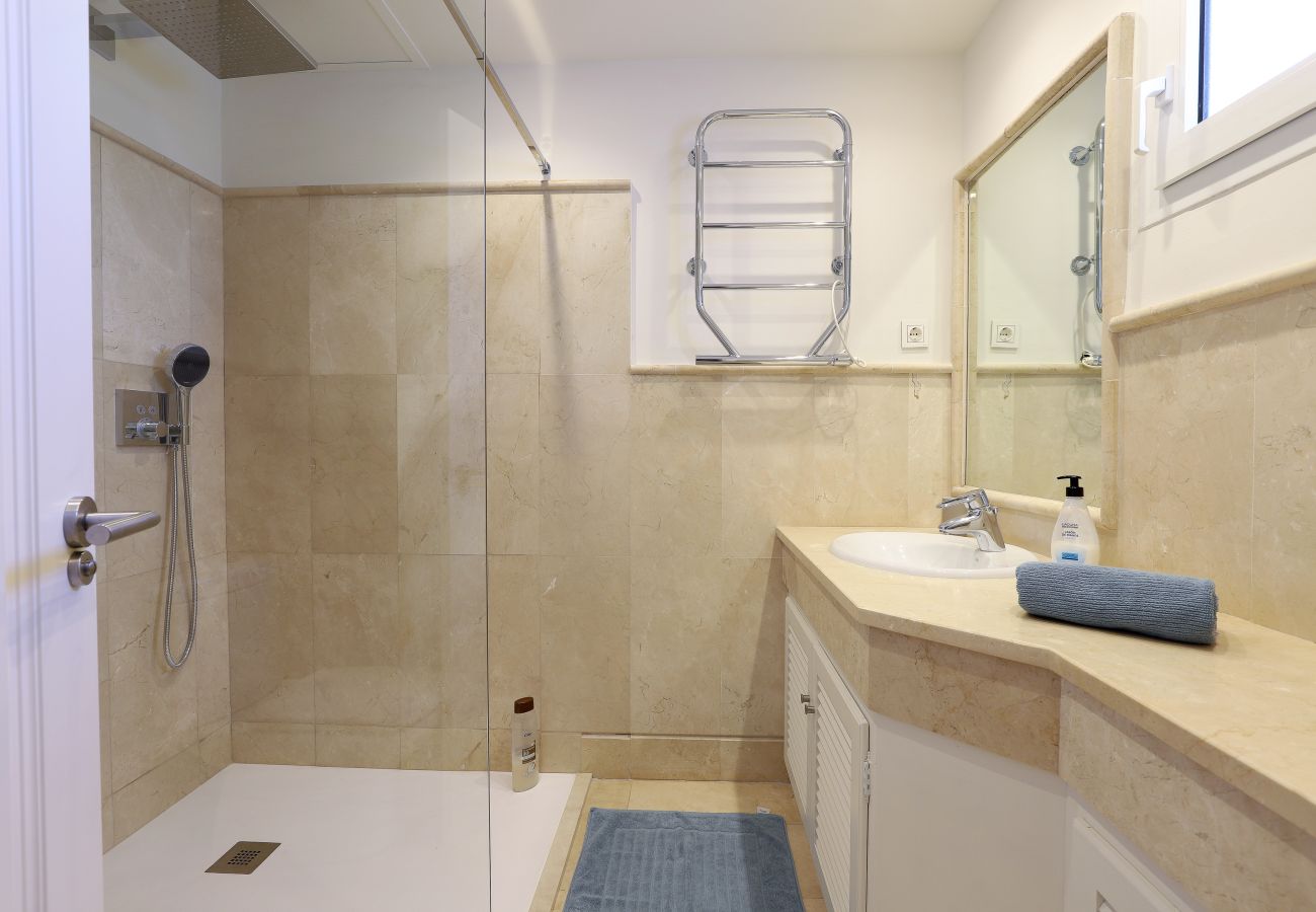 Apartment in Marbella - Frontline beach apartment -Los Monteros Palm Beach