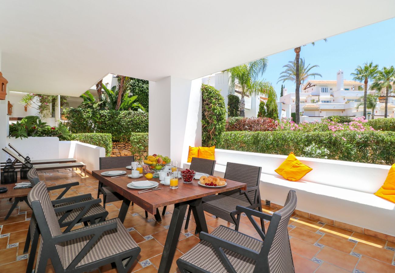 Apartment in Marbella - Fabulous apartment - frontline beach Los Monteros