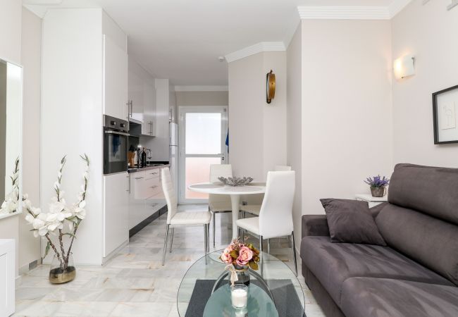 Terraced House in Marbella - Bright townhouse -great onsite facilities Terraced House in Marbella - Bright townhouse -great onsite facilities