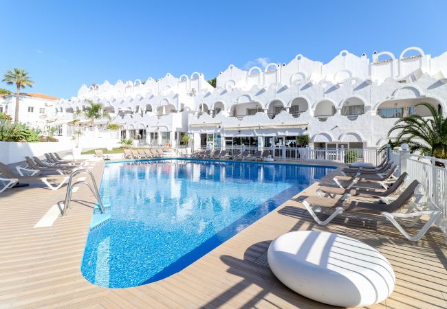 Terraced House in Marbella - Bright townhouse -great onsite facilities Terraced House in Marbella - Bright townhouse -great onsite facilities