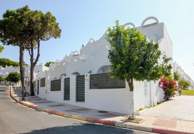 Townhouse in Marbella - Stylish townhouse - great resort facilities