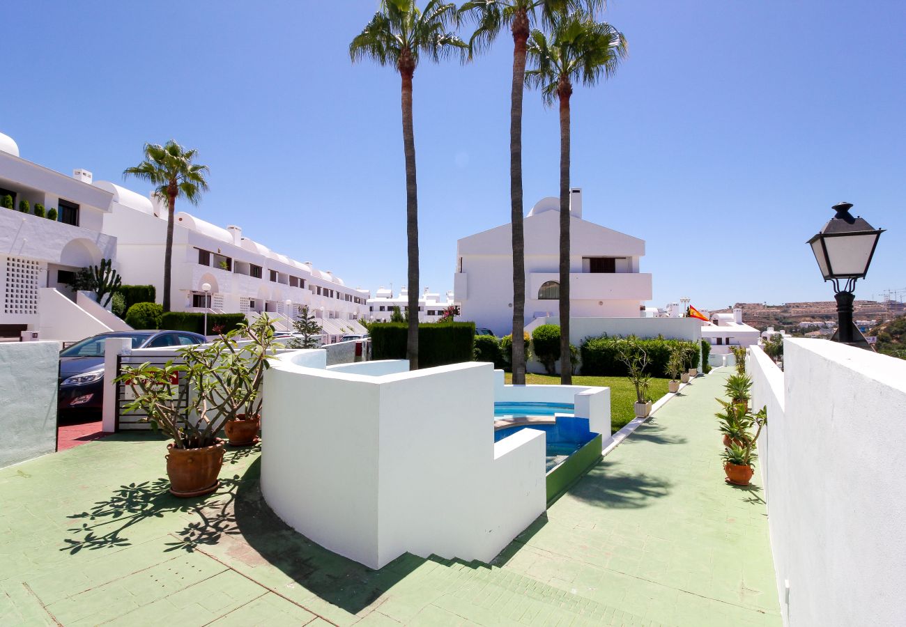 Townhouse in La Cala de Mijas - La Cala townhouse, beach 400 m, roof terrace, BBQ