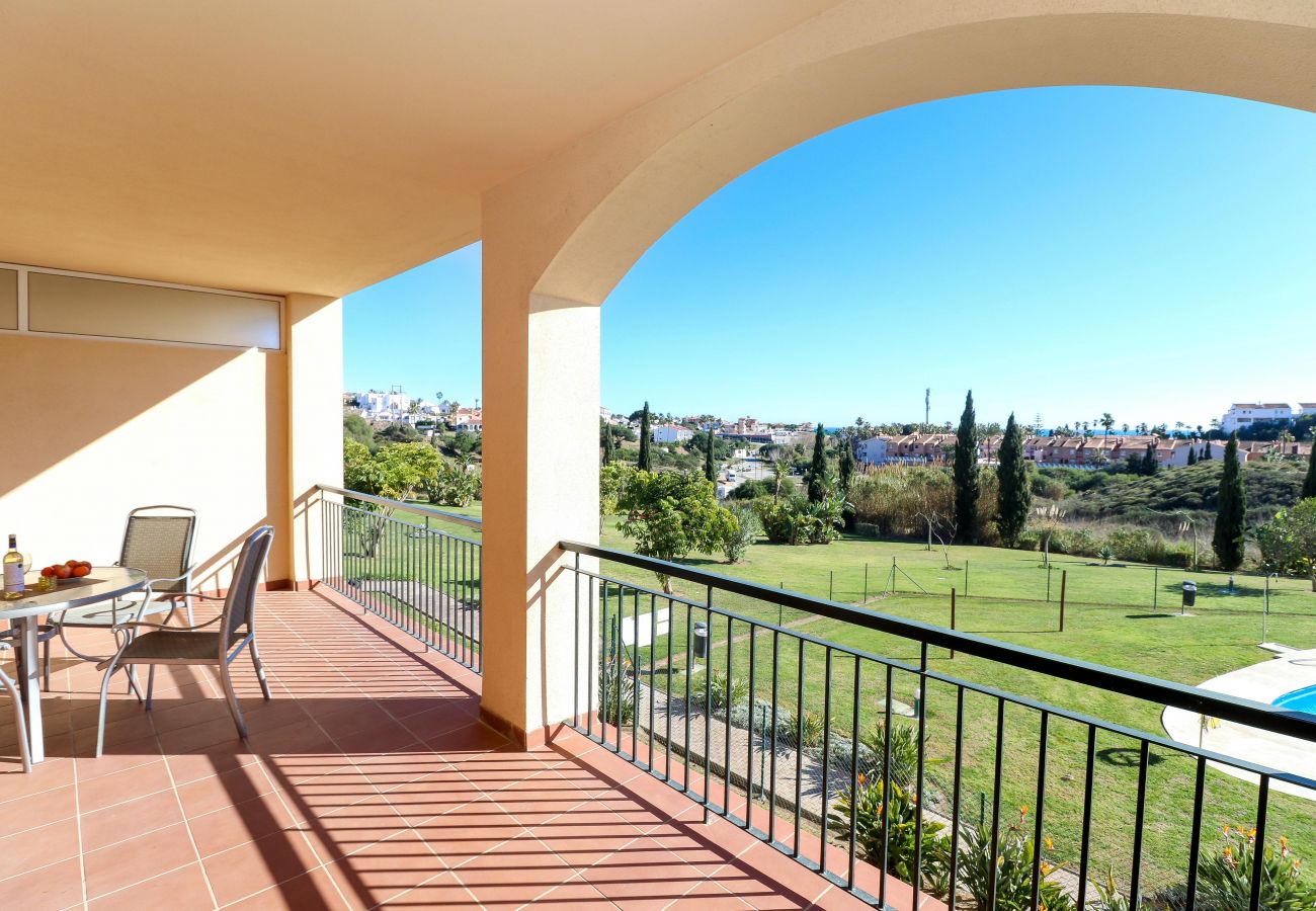 Apartment in Mijas Costa - Spacious apartment in tranquil area near the beach