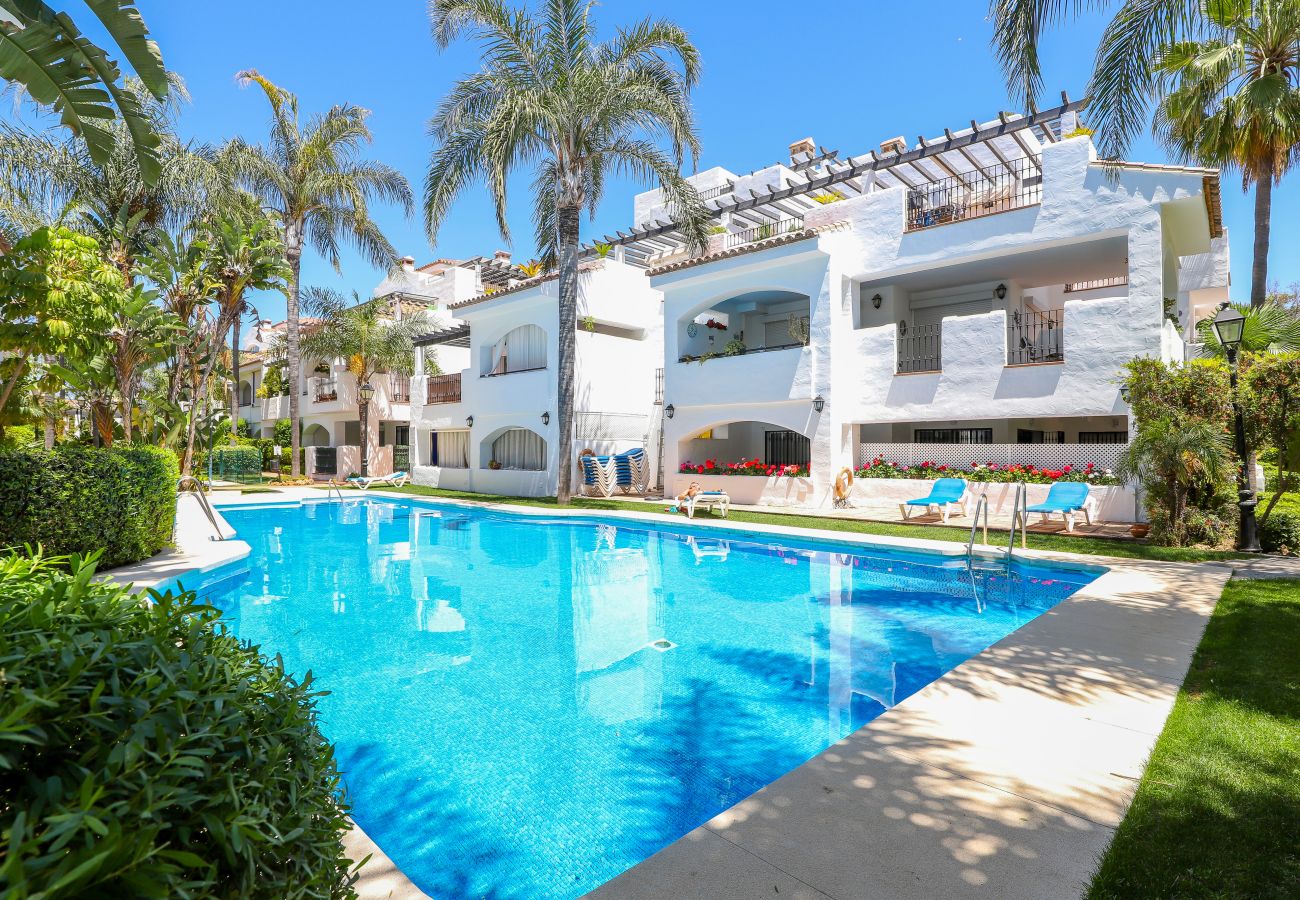 Apartment in San Pedro de Alcántara - San Pedro spacious apartment - 300m to beach