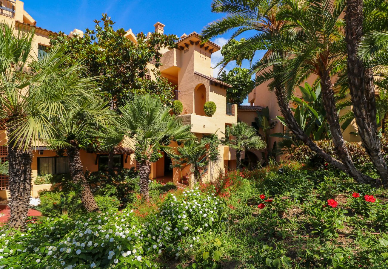 Apartment in Estepona - Luxury apartment in El Campanario