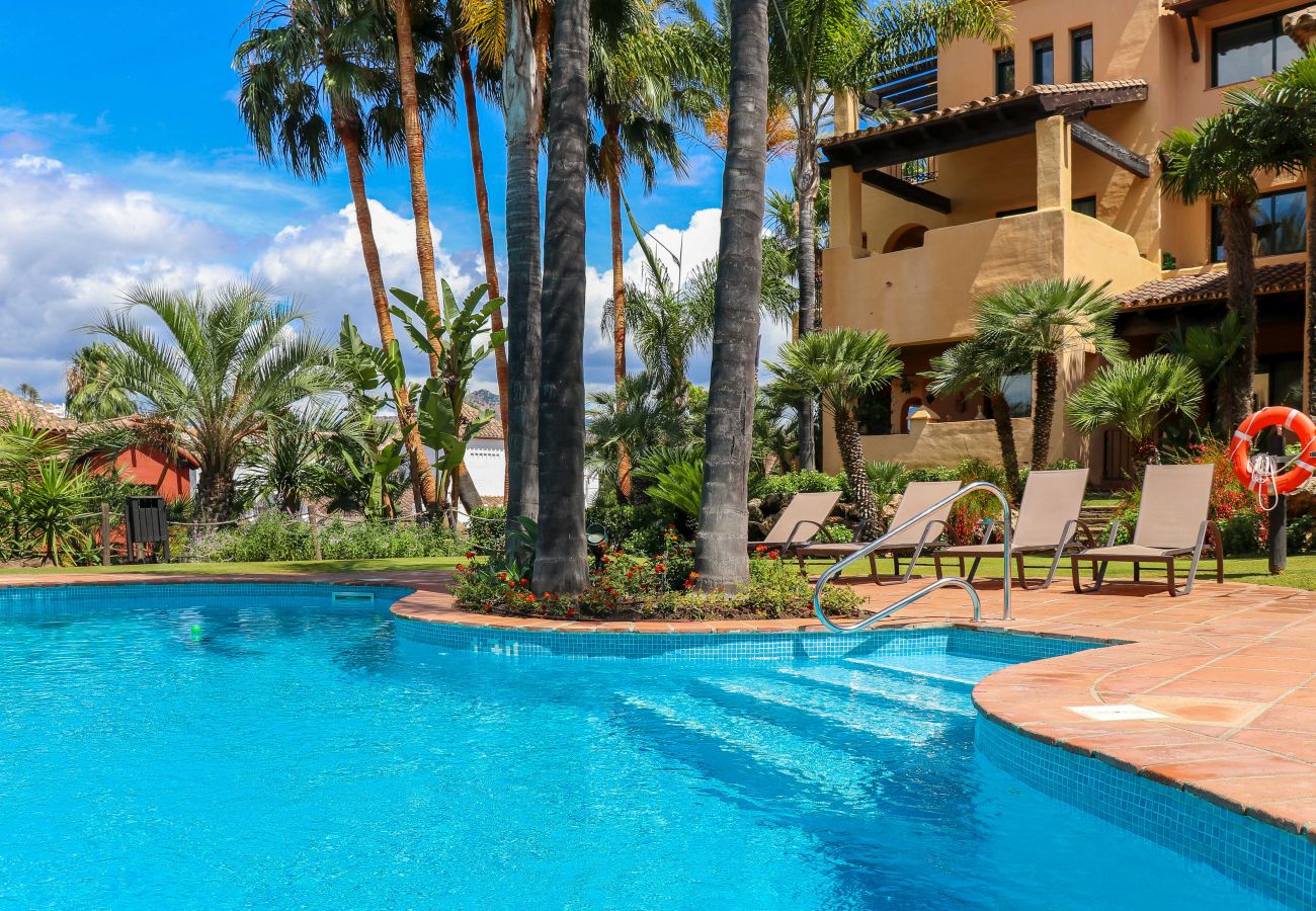 Apartment in Estepona - Luxury apartment in El Campanario