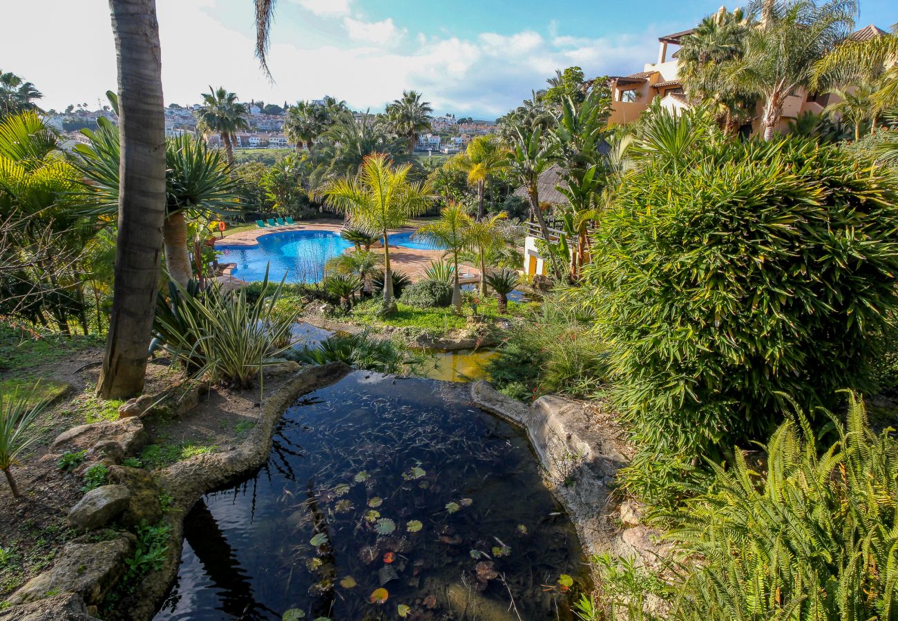 Apartment in Estepona - Luxury apartment in El Campanario