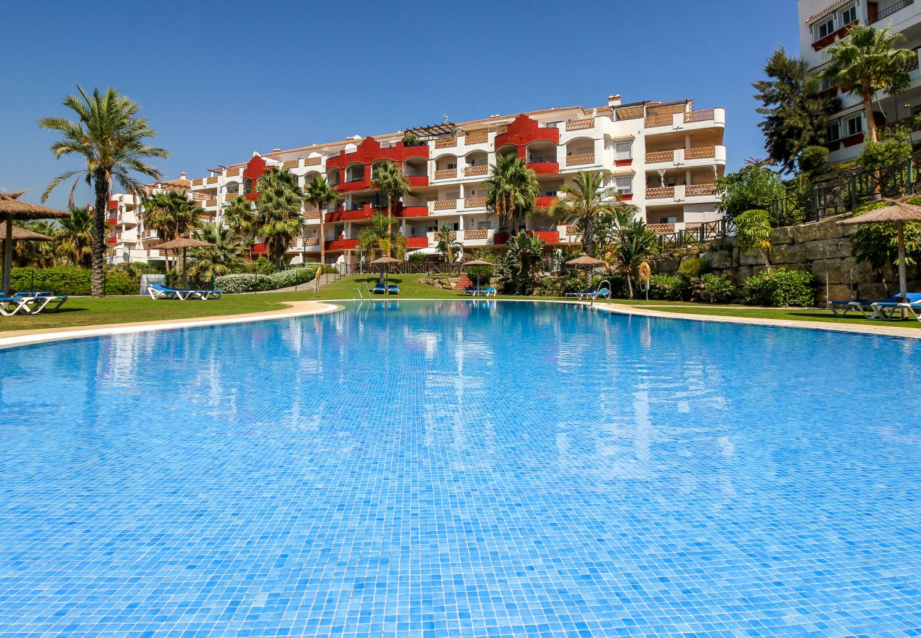 Apartment in Mijas Costa - Amazing place with large terrace and BBQ