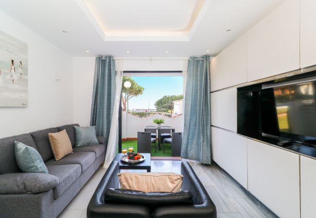 Apartment in Mijas Costa - Calahonda apartment - all facilities 5 mins walk Apartment in Mijas Costa - Calahonda apartment - all facilities 5 mins walk