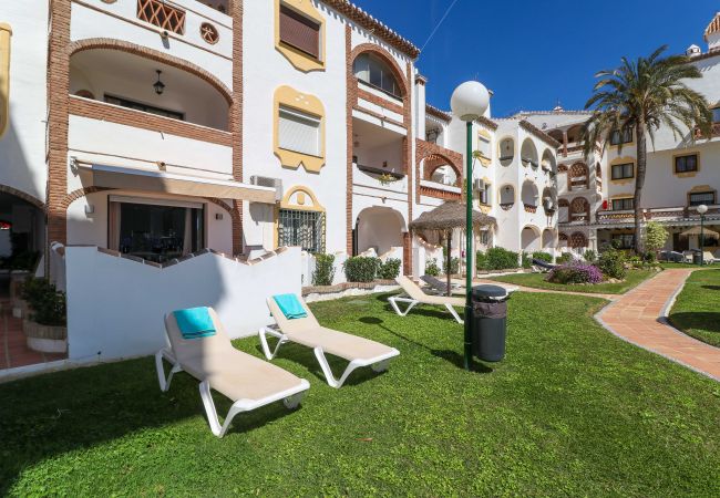 Apartment in Mijas Costa - Calahonda apartment - all facilities 5 mins walk