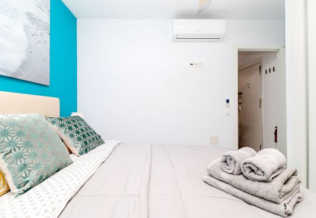 Apartment in Mijas Costa - Calahonda apartment - all facilities 5 mins walk