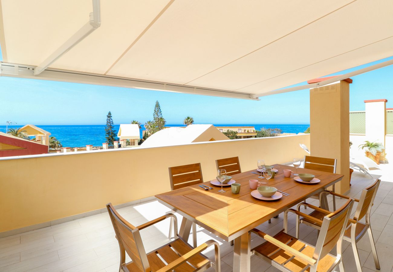 Studio in Marbella - Deluxe studio with huge terrace - Romana Playa beachfront