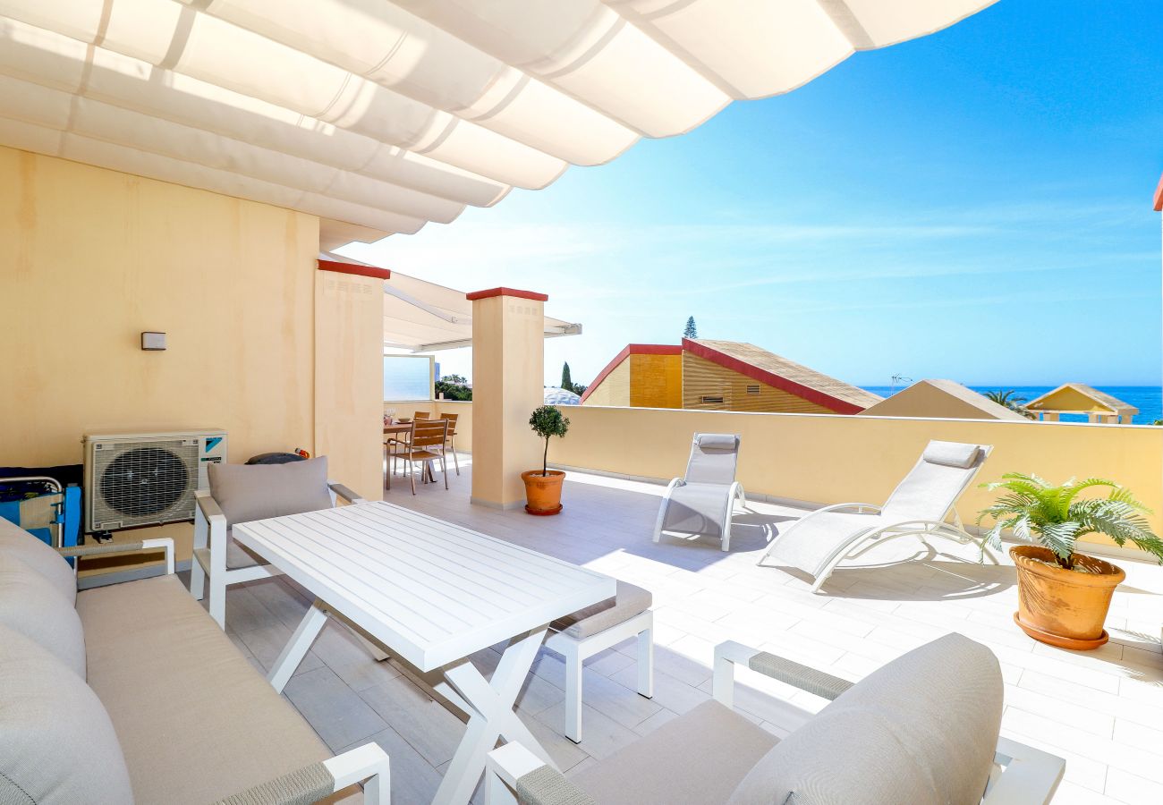 Studio in Marbella - Deluxe studio with huge terrace - Romana Playa beachfront