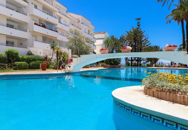 Apartment in Marbella - Playa Real beachfront luxury apartment