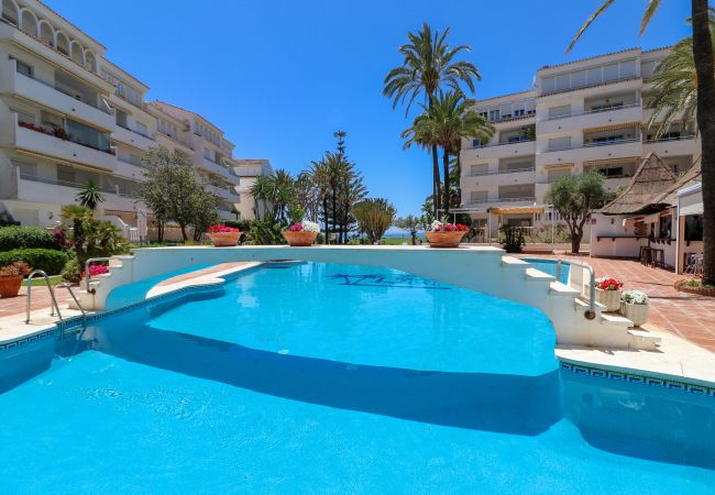 Apartment in Marbella - Playa Real beachfront luxury apartment