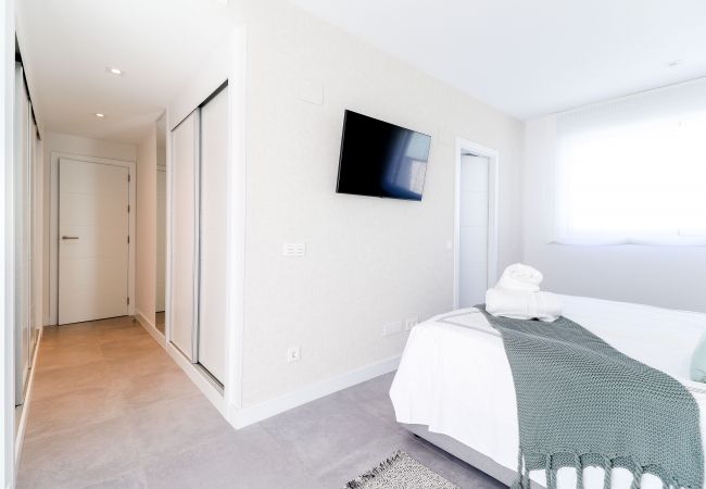 Apartment in La Cala de Mijas - Penthouse with Large Roof Terrace & Plunge Pool Apartment in La Cala de Mijas - Penthouse with Large Roof Terrace & Plunge Pool
