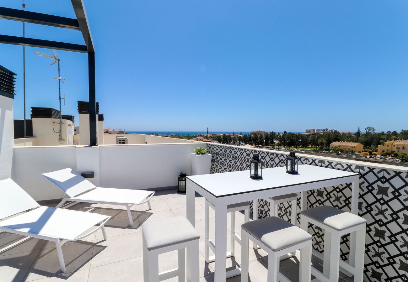 Apartment in La Cala de Mijas - Penthouse with Large Roof Terrace & Plunge Pool