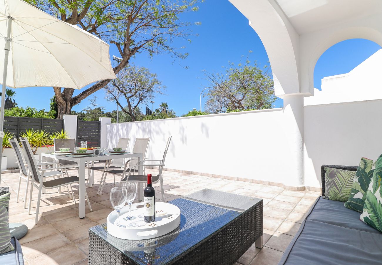 Townhouse in Marbella - Superb townhouse with big sunny terrace