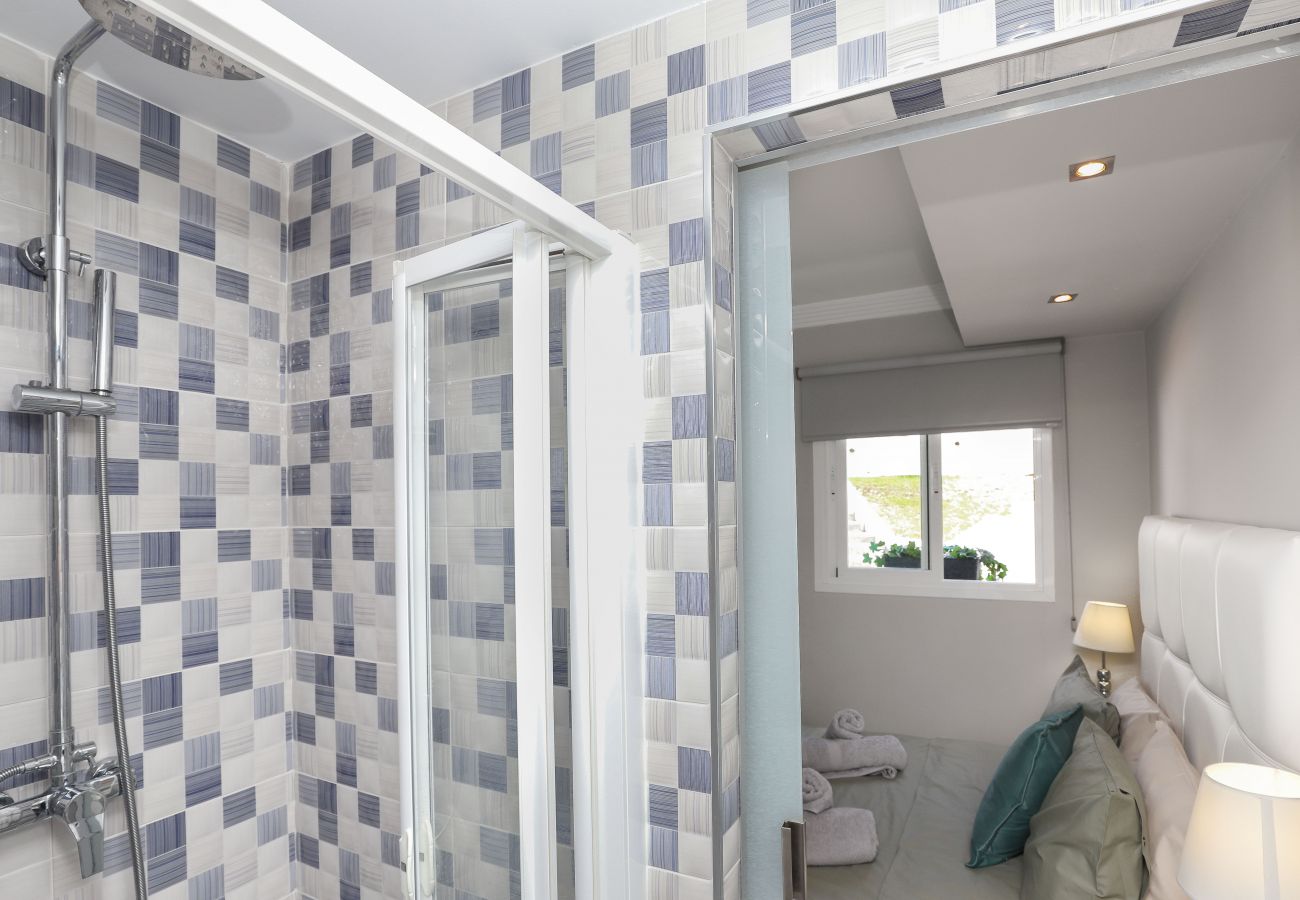 Townhouse in Marbella - Sunny townhouse  - great hotel facilities