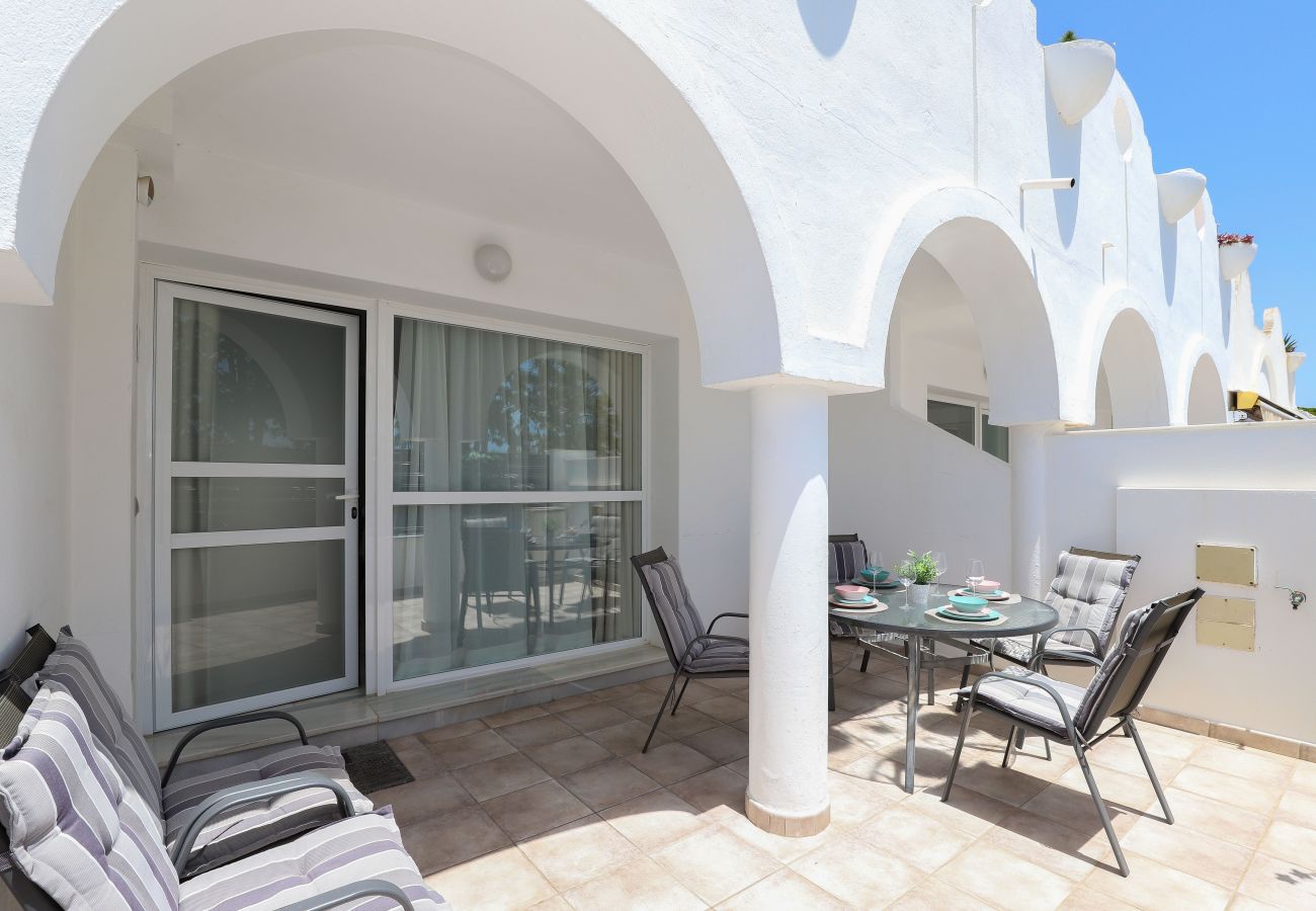 Townhouse in Marbella - Sunny townhouse  - great hotel facilities