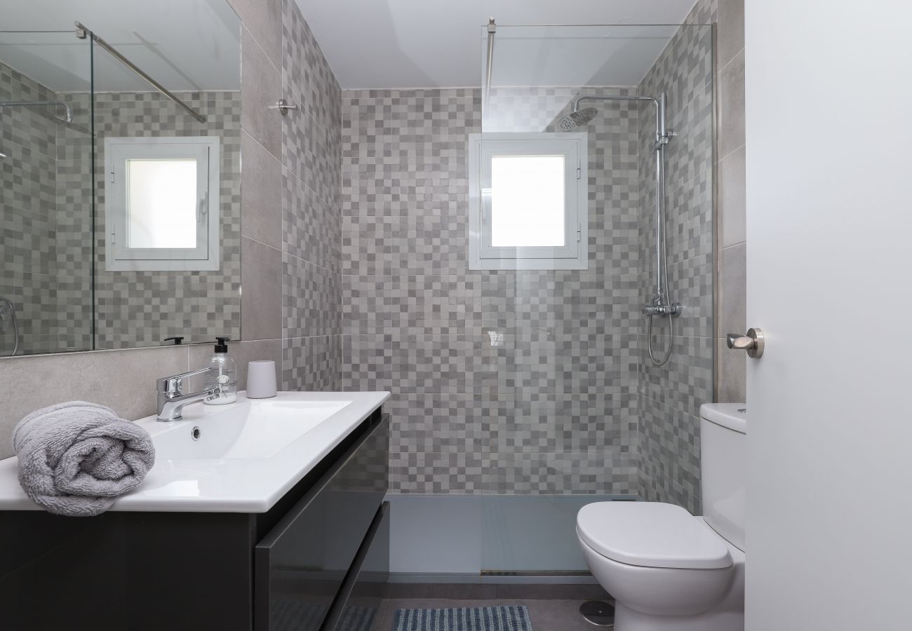 Townhouse in Marbella - Sunny townhouse  - great hotel facilities