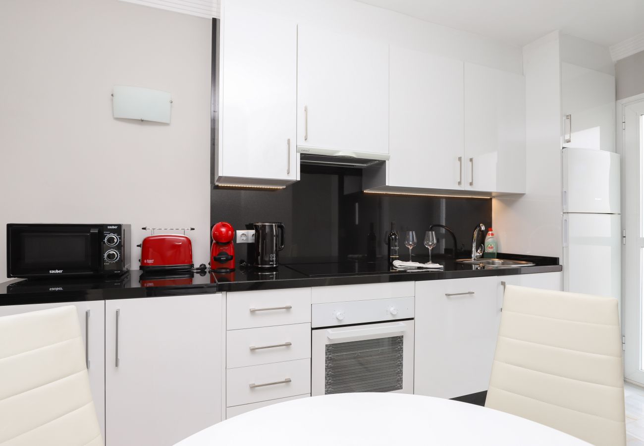 Townhouse in Marbella - Sunny townhouse  - great hotel facilities