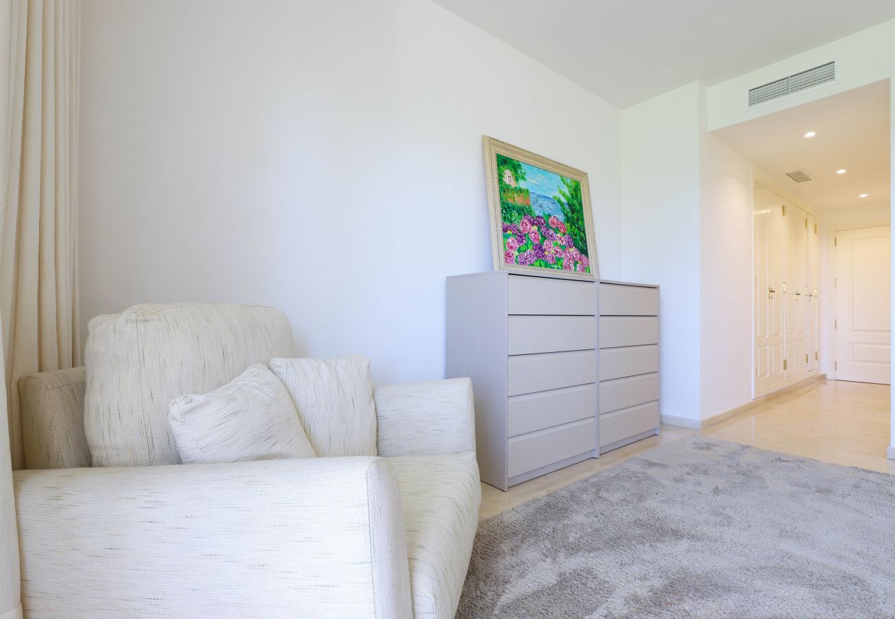 Apartment in Marbella - Beachfront with large garden  - Los Monteros Palm Beach