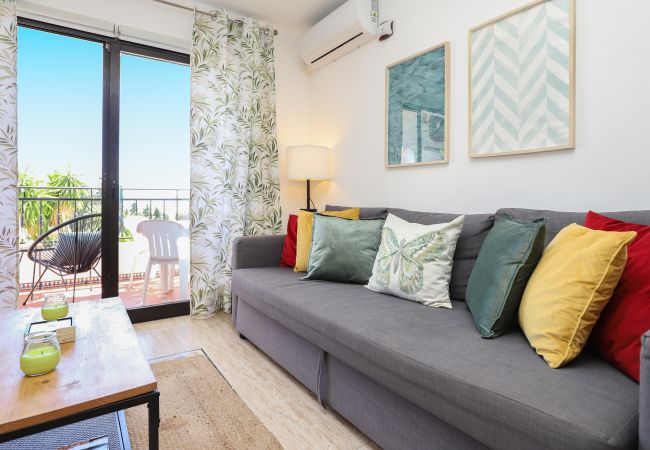 Apartment in Mijas Costa - Delta Mar - sea views, beach 5 mins walk  Apartment in Mijas Costa - Delta Mar - sea views, beach 5 mins walk