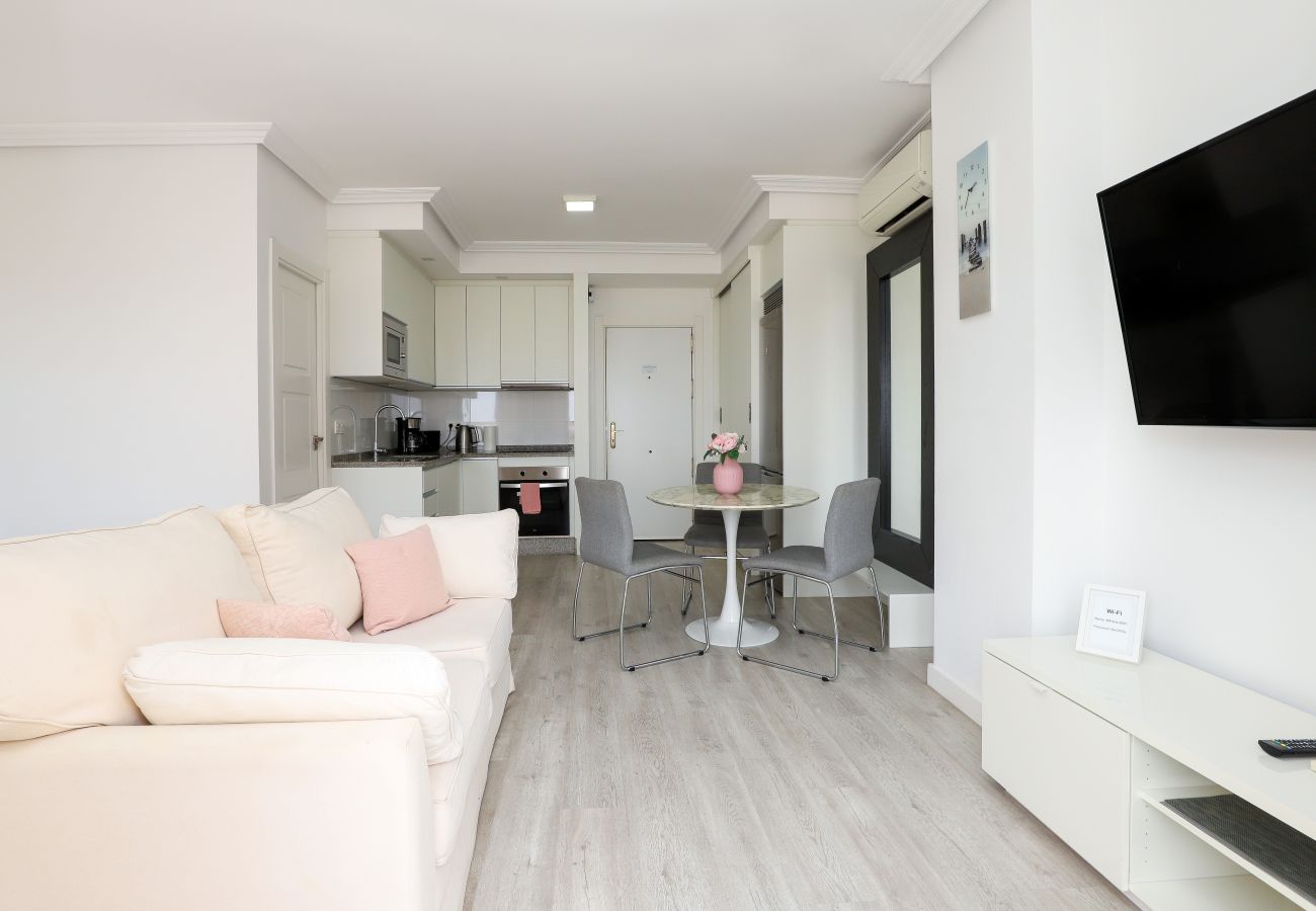 Apartment in Marbella - Romana Playa studio - beachfront complex Elviria