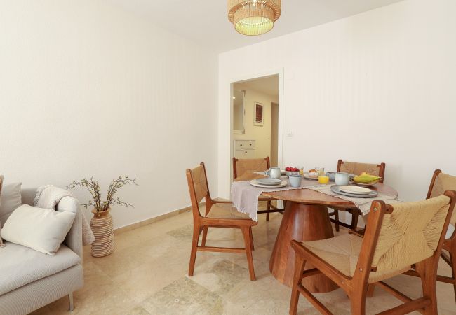 Apartment in Fuengirola - Camelia apartment - Fuengirola centre, pool, beach 250m Apartment in Fuengirola - Camelia apartment - Fuengirola centre, pool, beach 250m