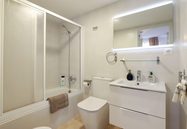 Apartment in Fuengirola - Camelia apartment - Fuengirola centre, pool, beach 250m Apartment in Fuengirola - Camelia apartment - Fuengirola centre, pool, beach 250m