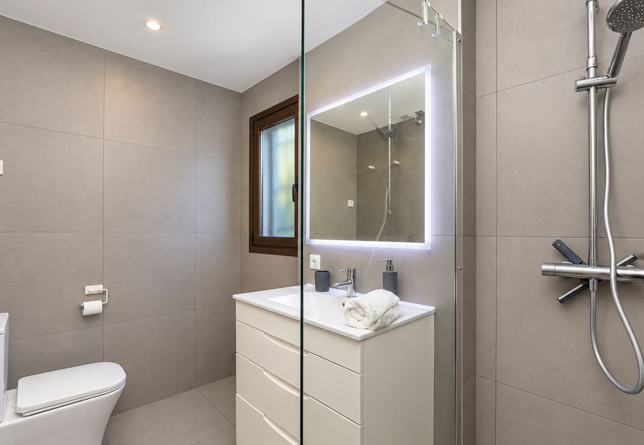 Apartment in Mijas Costa - Sea View Apartment with Garden & BBQ