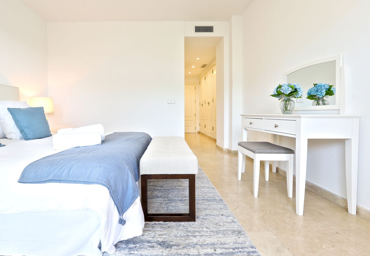 Apartment in Marbella - Los Monteros Palm Beach, garden & BBQ