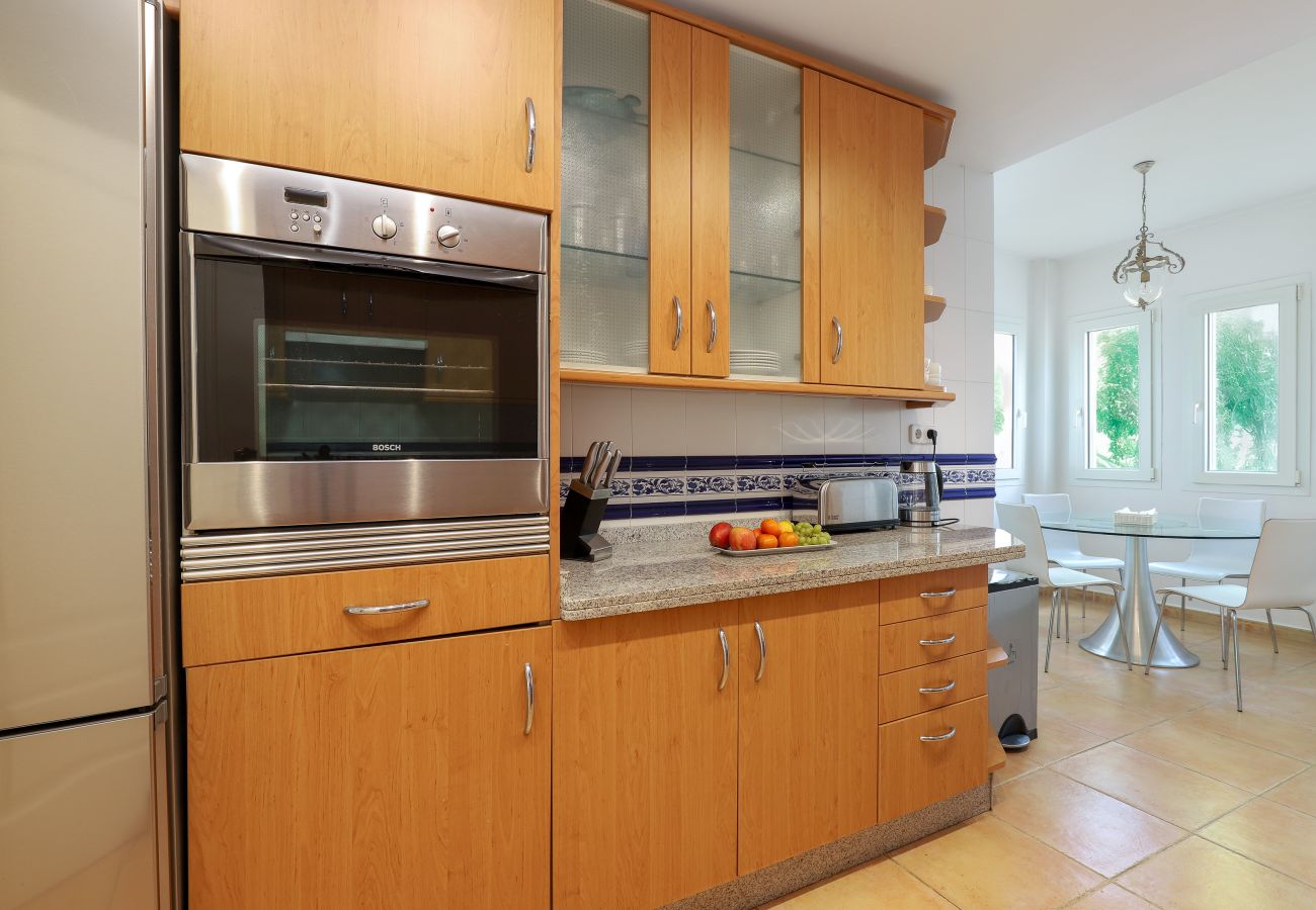 Apartment in Marbella - Los Monteros Palm Beach, garden & BBQ