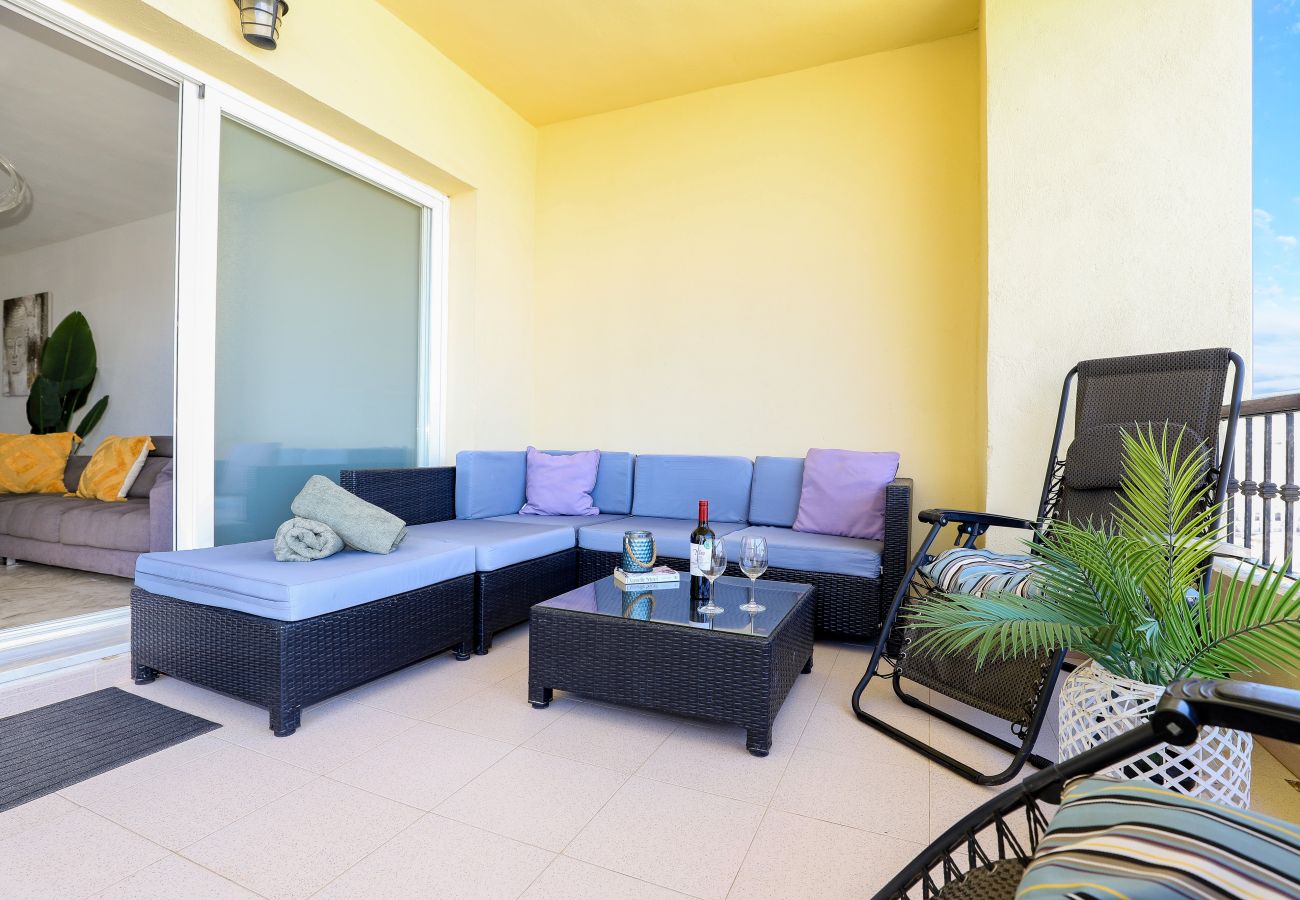 Apartment in La Cala de Mijas - 3-Bedroom Apartment with Panoramic Sea Views | La Cala de Mijas
