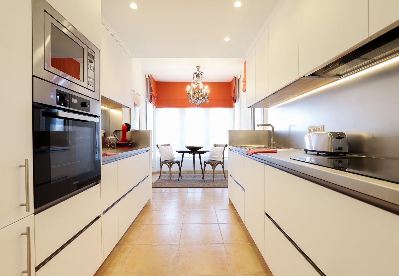 Апартаменты на Марбелья / Marbella - Frontline beach apartment -Los Monteros Palm Beach