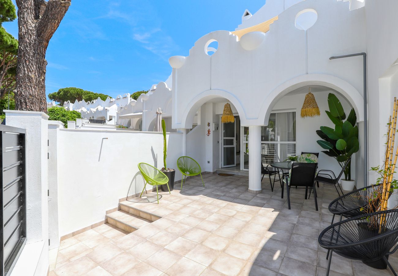 Таунхаус на Марбелья / Marbella - Cabopino Resort Townhouse | Pools & Amenities