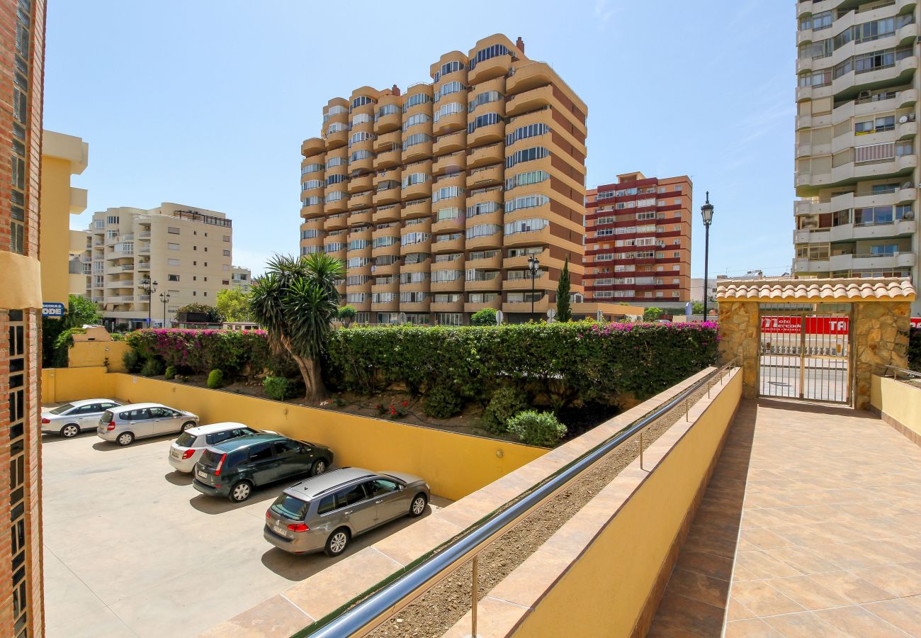 Квартира-студия на Фуэнхирола / Fuengirola - Los Boliches studio with sea views by the beach