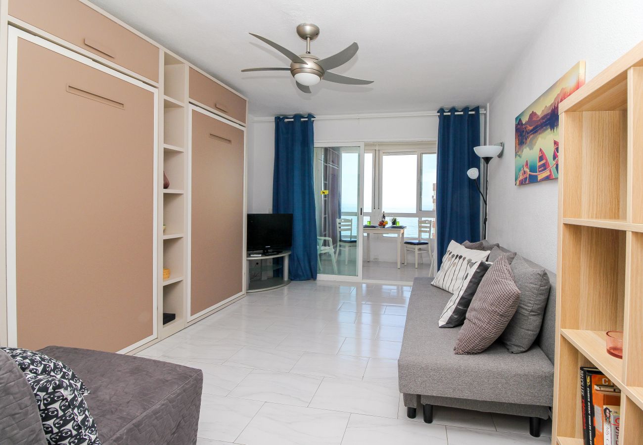 Квартира-студия на Фуэнхирола / Fuengirola - Los Boliches studio with sea views by the beach