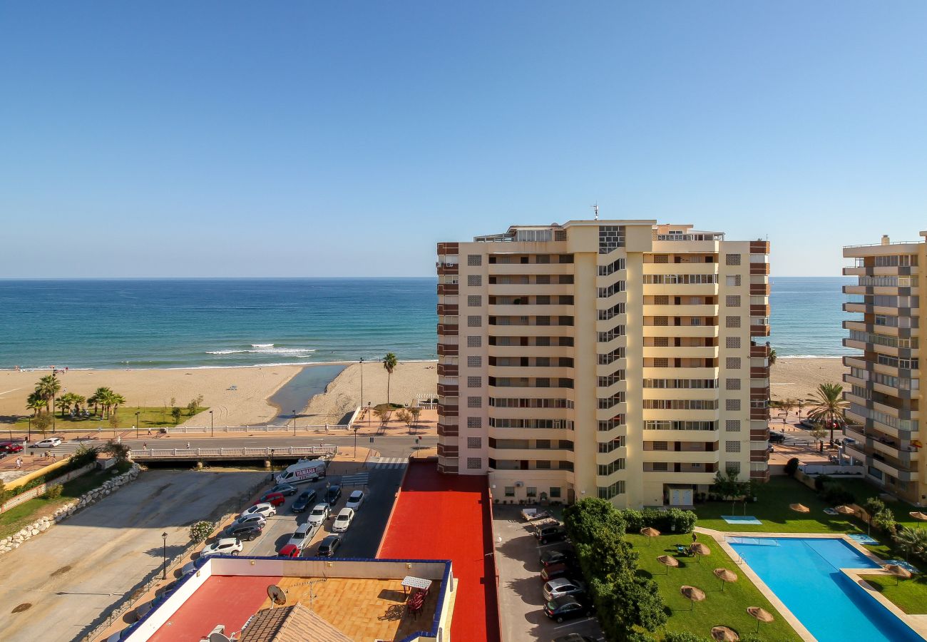 Квартира-студия на Фуэнхирола / Fuengirola - Los Boliches studio with sea views by the beach