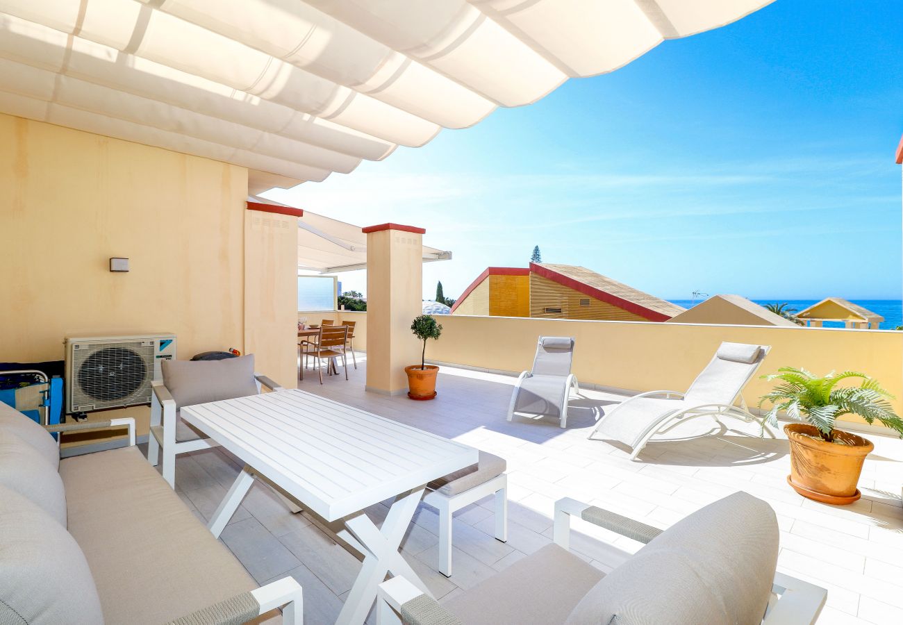 Квартира-студия на Марбелья / Marbella - Deluxe studio with huge terrace - Romana Playa beachfront