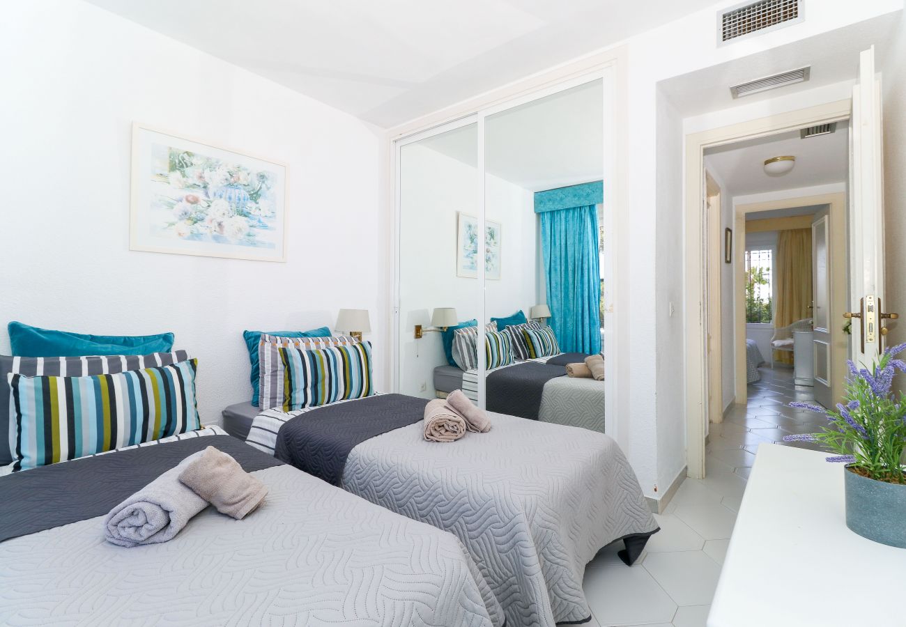 Апартаменты на Mijas Costa - Apartment with garden and seaview