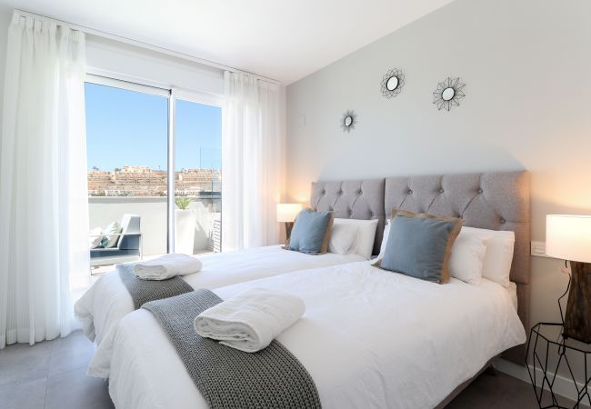 Апартаменты на La Cala de Mijas - Penthouse with Large Roof Terrace & Plunge Pool Апартаменты на La Cala de Mijas - Penthouse with Large Roof Terrace & Plunge Pool