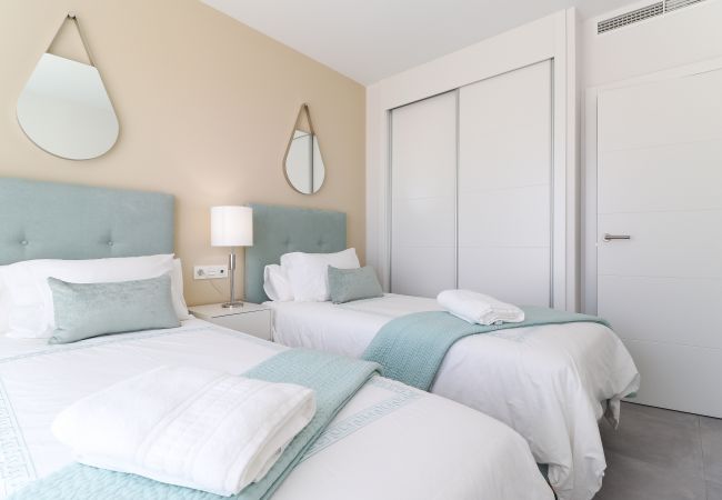 Апартаменты на La Cala de Mijas - Penthouse with Large Roof Terrace & Plunge Pool Апартаменты на La Cala de Mijas - Penthouse with Large Roof Terrace & Plunge Pool