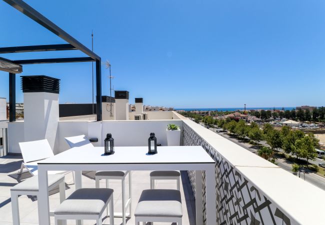 Апартаменты на La Cala de Mijas - Penthouse with Large Roof Terrace & Plunge Pool