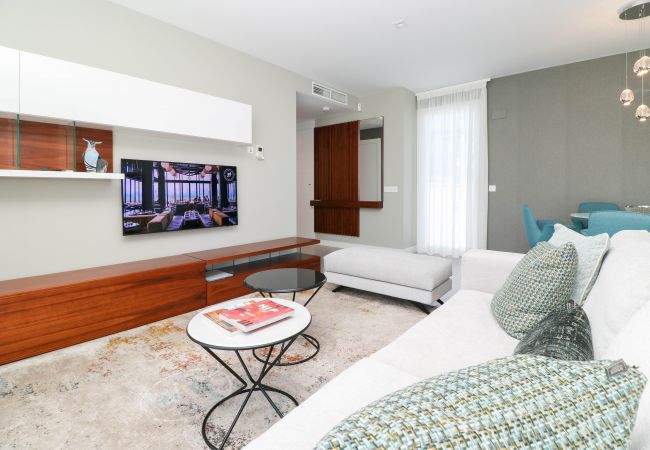Апартаменты на La Cala de Mijas - Penthouse with Large Roof Terrace & Plunge Pool Апартаменты на La Cala de Mijas - Penthouse with Large Roof Terrace & Plunge Pool