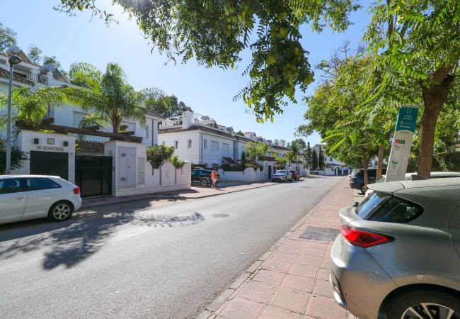 Таунхаус на Марбелья / Marbella - Los Naranjos Marbella townhouse